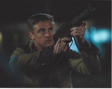 ACTOR BOYD HOLBROOK SIGNED THE PREDATOR 8X10 PHOTO C W/COA NARCOS LOGAN MILK