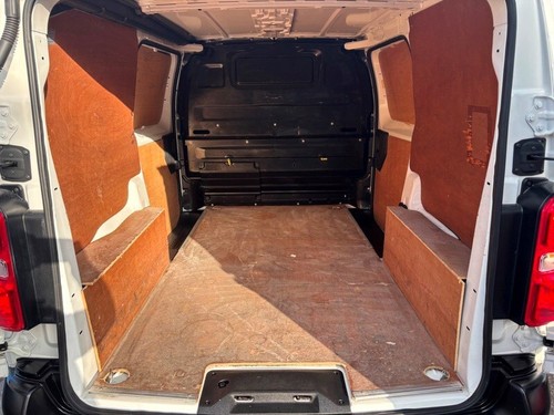 2019 19 PEUGEOT EXPERT BLUEHDI PROFESSIONAL L1 PANEL VAN VERY CLEAN EXAMPLE 60K - Picture 9 of 13