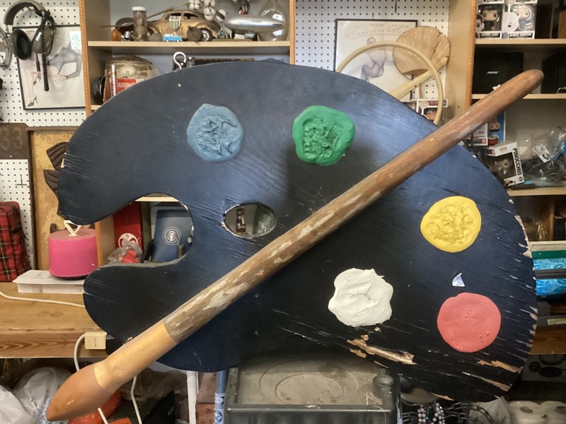 Vintage Artist's “Hanging Palette “ 🎨 Shop Sign/ Handmade--Very Cool
