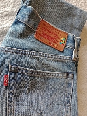 Levi's 501 Super Mario Jeans *Maße 28W x 30,25L ABER Größe gekennzeichnet 26W x 26L*