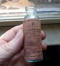SAMPLE BOTTLE DR.KILMER'S SWAMP ROOT KIDNEY CURE EMB WITH RARE 1898 DATED LABEL