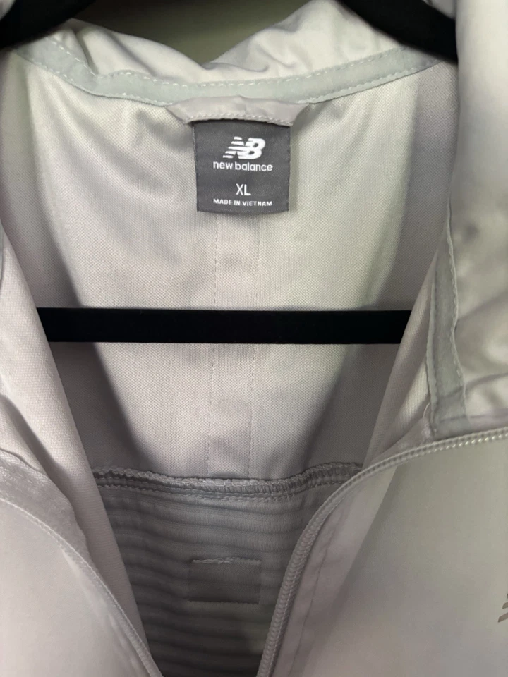 New Balance XL Men's All Motion Full-Zip LW Vest, 4-way Stretch | Gray | NWT - Image 2 of 4