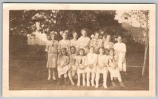 Vtg B&W Snapshot Group Of Children Outdoors White Dresses 1914