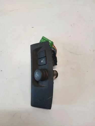 VOLVO S40 II MS 12 V Socket 8686026 2.00 Diesel 100kw 2005 33122303