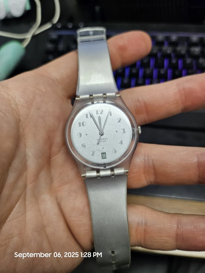 Reloj AG 2000 Swatch 34mm Sub Fecha 107 6549 Plateado Necesita Batería Foto 3 de 4