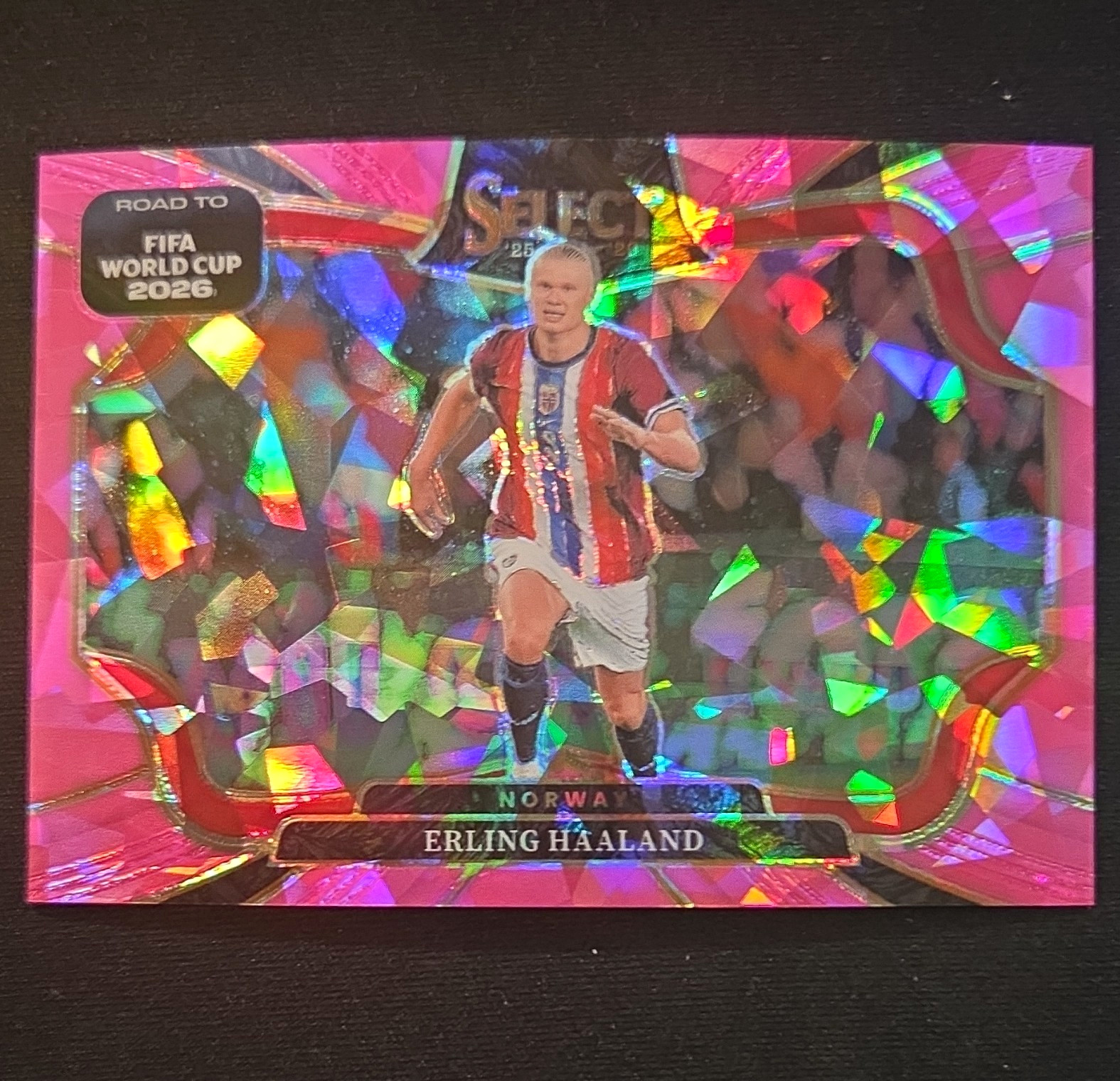 Erling Haaland Pink Cracked Ice Field Prizm Panini Select Road to FIFA WC 2026