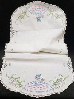 Vintage Southern Belle Runner Scarf 17x36 " Hand Embroidered Estate Find 1940s