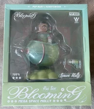 Pop Mart MEGA SPACE MOLLY 100% Blooming Vietnam Exclusive RARE *IN HAND*