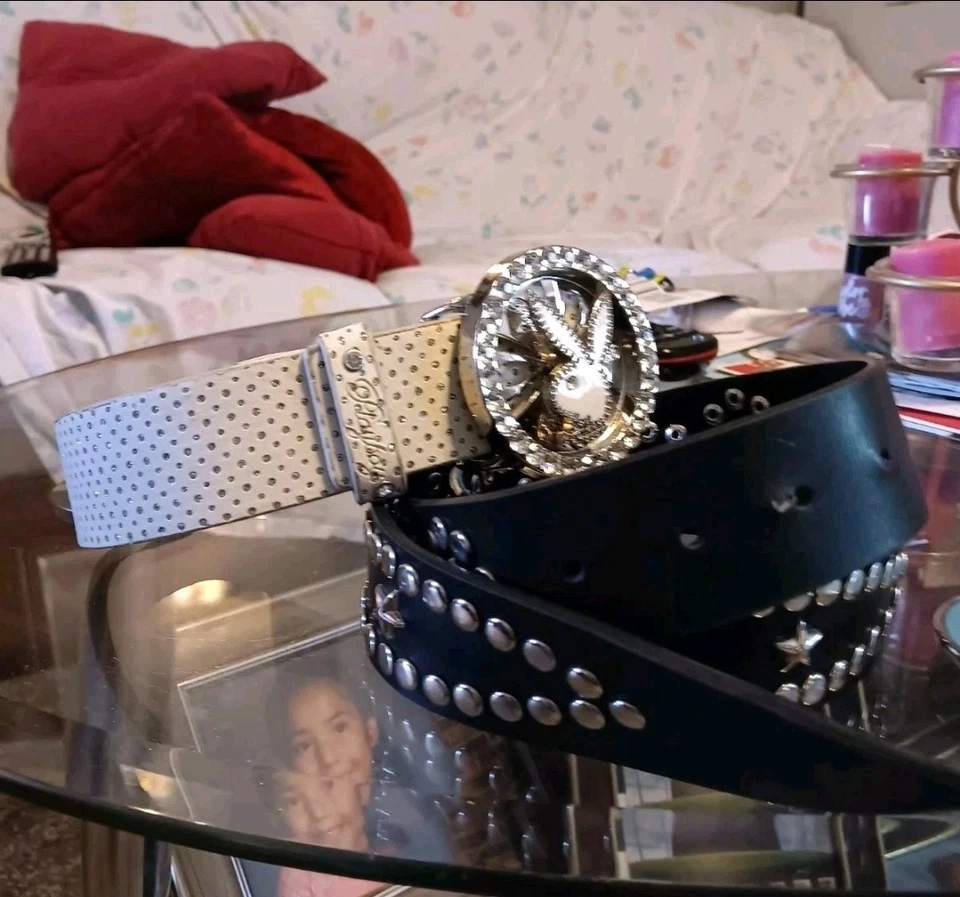 Cinturón giratorio Playboy vintage blanco estrás con hebilla de conejito Bling Y2K talla S Foto 4 de 4