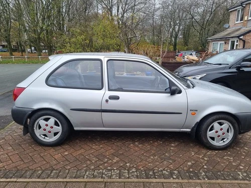 Ford Fiesta  Encore Hatchback 3 Door Silver - Picture 2 of 8