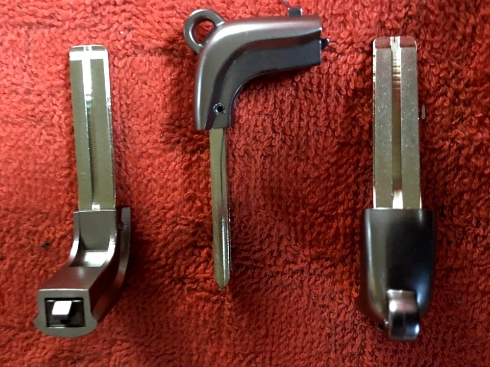 REMOTE FOB EMERGENCY KEY (BLADE CUT FREE by PHOTO) for 2005 - 2021 Lexus &Toyota - Изображение 2 из 4