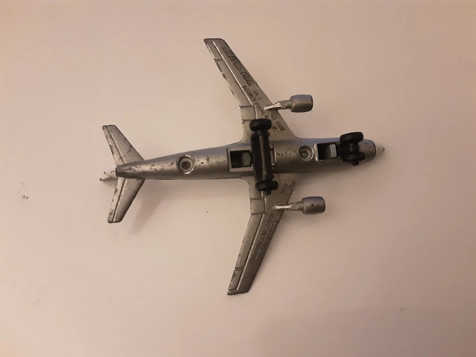 ЛИТОЙ САМОЛЕТ AIRBUS A300 B MATCHBOX LESNEY PROD 1973 - Изображение 4 из 4