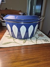 HUGE (2-gallon) Catherine Holm blue-and-white enamel pot.