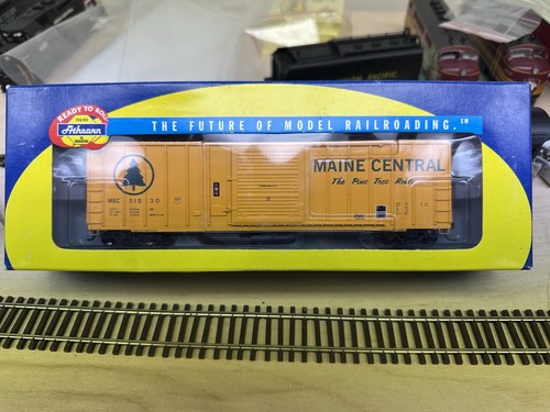 Athearn RTR Maine Central 50’ FMC Boxcar MEC #31530 NOS | Zustand: New