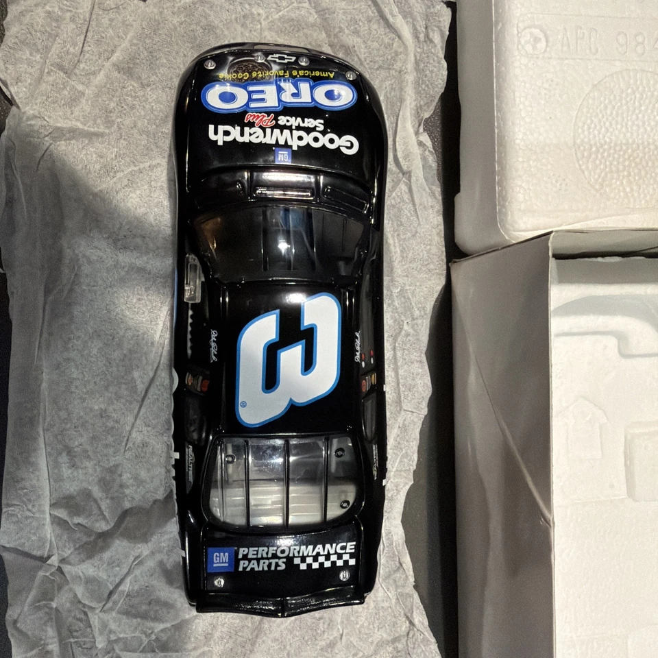 Dale Earnhardt #3 2001 Oreo Goodwrench Service 1/32 Action RCCA Club Car 1/3000 - Image 3 of 4