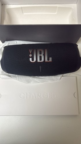 JBL Charge 5 Black Waterproof Bluetooth Speaker - 20H Playtime + Powerbank - Picture 5 of 6