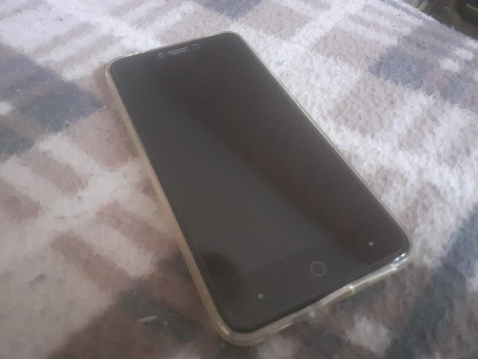 Smartphone MediaCom PhonePad Duo G515 Gold - Immagine 4 di 4