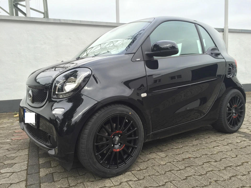 Winterräder smart 453 fortwo forfour OZ Superturismo schwarz 16 Zoll Kumho RDKS - Bild 2 von 4