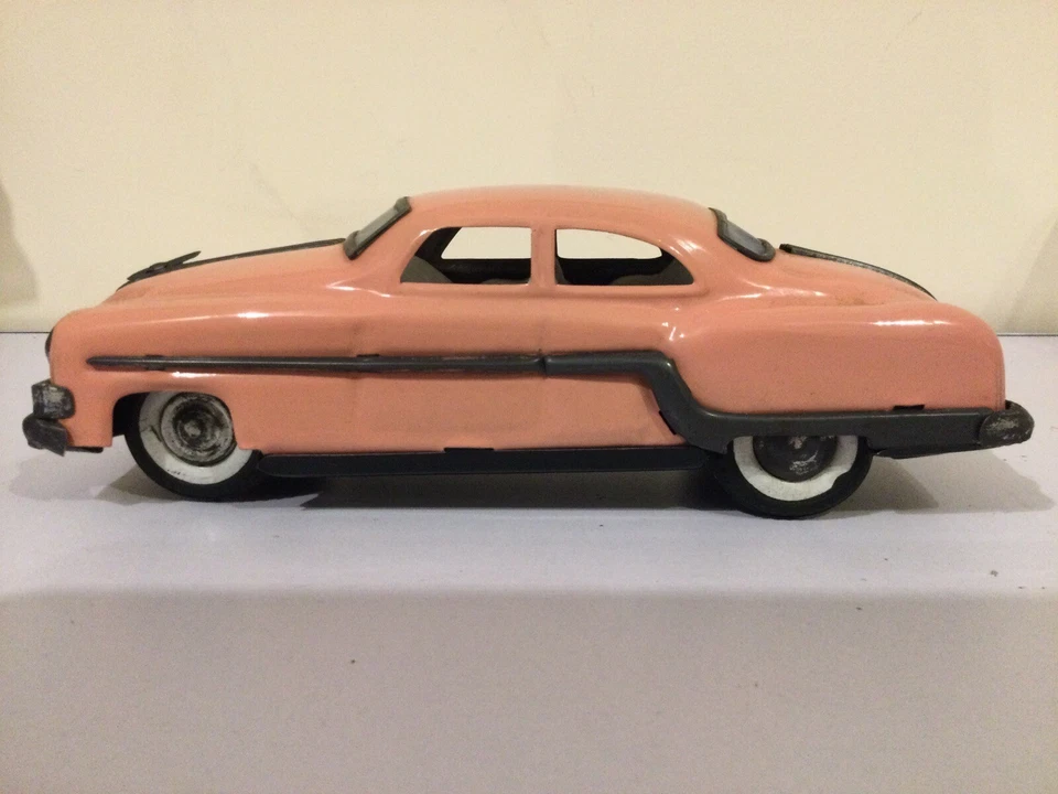 MINSTER DELUXE PONTIAC Friction Tin Plate Car 1954 SUPER RARE PINK ORIGINAL BOX - Image 2 of 4