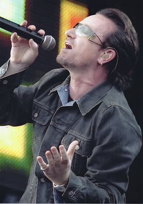 BONO PHOTO U2 HUGE UNRELEASED CLOSE UP UNIQUE IMAGE 12 INCHES LONDON 2005 RARE