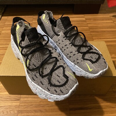 W Nike Space Hippie 04 US 7 / EUR 38