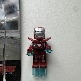 LEGO Marvel: Silver Centurion (5002946)