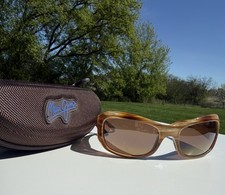 Maui Jim MJ-134-22 Wrap Polarized Brown Plastic Sunglasses Lightweight