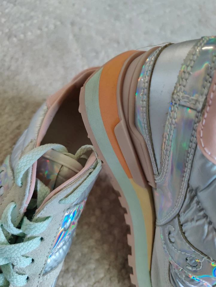 SAUCONY Women’s Grey Silver Suede Padded Fabric Shadow Sneakers s60591-3 Size 7 - Image 4 of 4