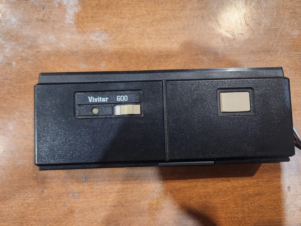 Complete Vivitar 600 Pocket Point & Shoot w/Film Camera w/Case, Manual - Image 4 of 4