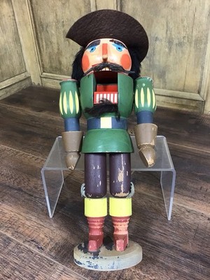 VINTAGE DEUTSCHER ERZGEBIRGISCHER NUSSKNACKER AUS HOLZ, MUSKETIER / JÄGER, DDR