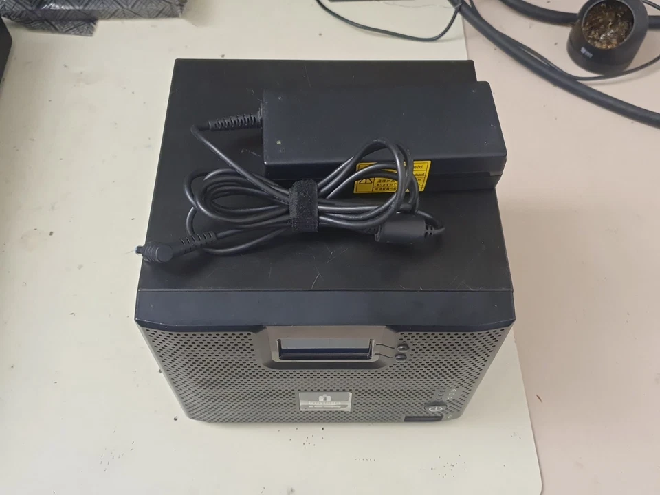 NAS Iomega StorCenter IX4-200d 4Tb (4x1Tb) - Immagine 3 di 4