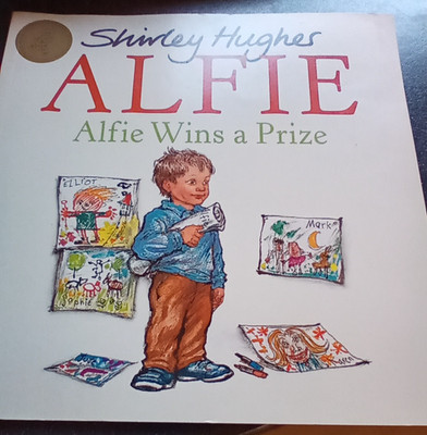 Alfie Wins A Prize (Alfie) by Shirley Hughes [Paperback]
