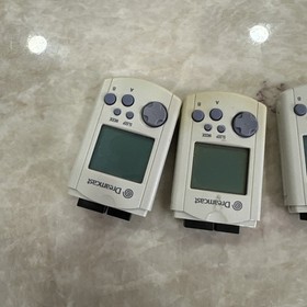 Sega Dreamcast Console Bundle w/ 4 Controllers, 4 VMU&rsquo;s,2 Controller Ext WORKING