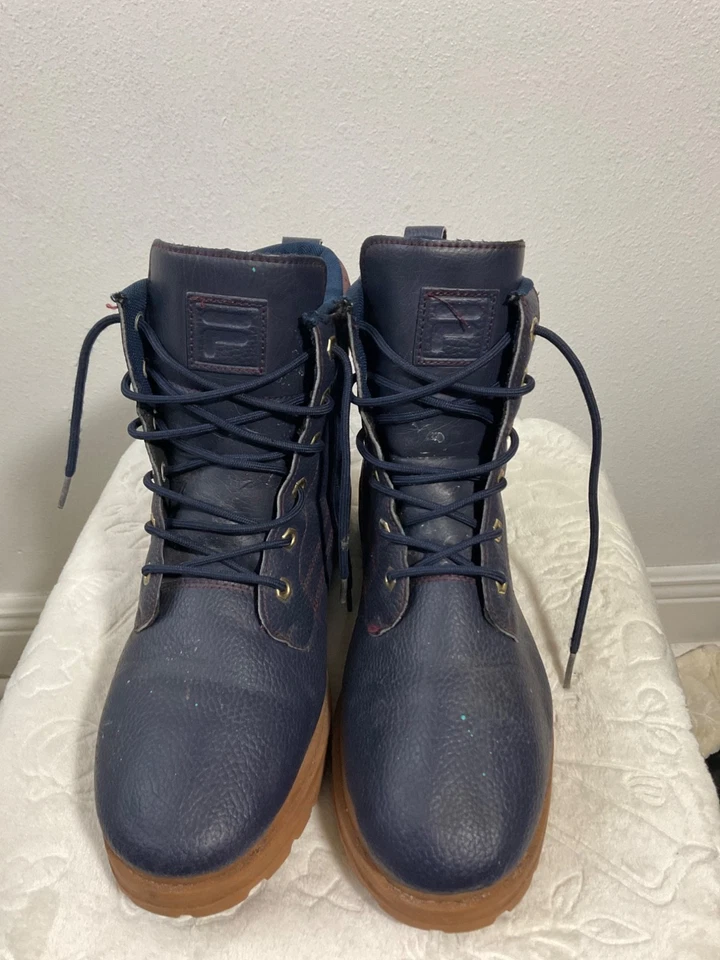 Botas con cordones de cuero sintético azul marino con suela de goma marrón Foto 2 de 4