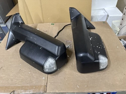 Used item Manual Flip Up Tow Mirrors For 09-18 Ram 1500 2500 3500 Power Heated