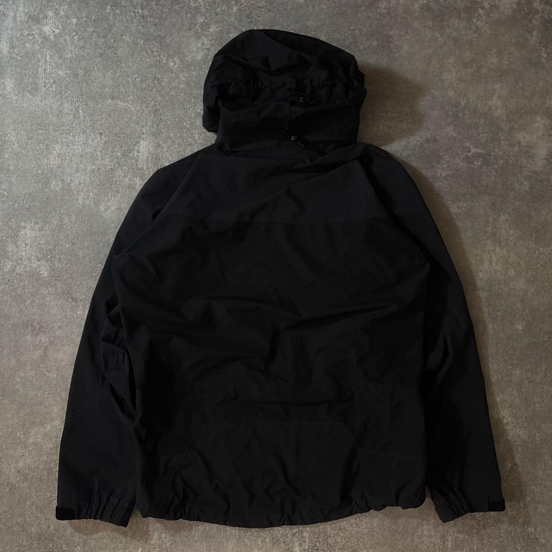 Arc'teryx 90s Archive Theta AR Jacket Black L/XL Canada Made Arc'teryx 90s Archive Theta AR Jacket Black L/XL Canada Made