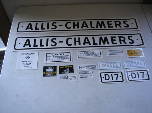 ALLIS CHALMERS D17 DECAL SET DIESEL 1957-1960 w/BLACK BAR GRILL (MYLAR) / #5232 - Picture 2 of 3