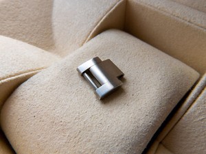 Authentic Rolex 17mm Link – Sea-Dweller 43mm 126600 Oyster Bracelet