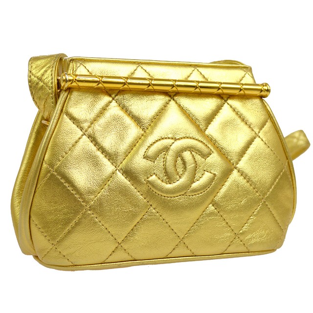 chanel clasp bag