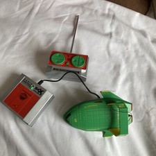 THUNDERBIRDS : THUNDERBIRD 2 REMOTE CONTOL MODEL & THUNDERBIRD 4 MODEL