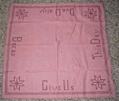 1950s HAND CROSS STITCH RED WHITE GINGHAM GIVE US OUR DAILY BREAD 34'' TABLECLOTH