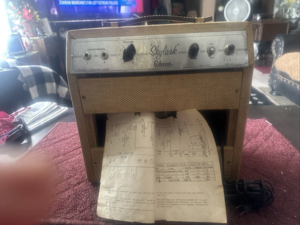Gibson Skylark GA-5T Trémolo 1960-1961 De colección con manual No te lo pierdas, Raro Foto 4 de 4