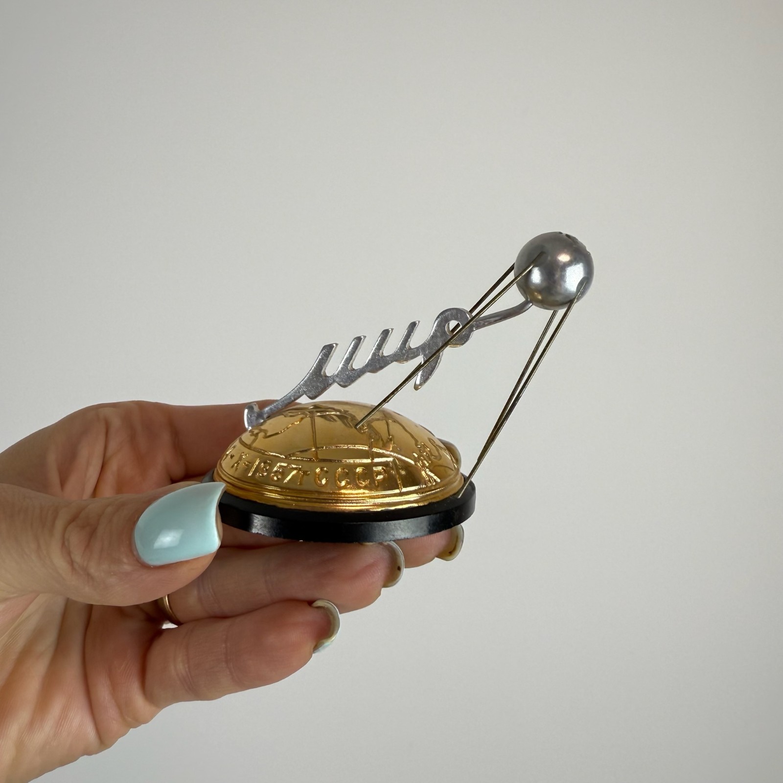 VINTAGE ROCKET SPUTNIK GLOBE VOSTOK RUSSIAN SPACE PROGRAM 3 SOUVENIRS USSR CCCP