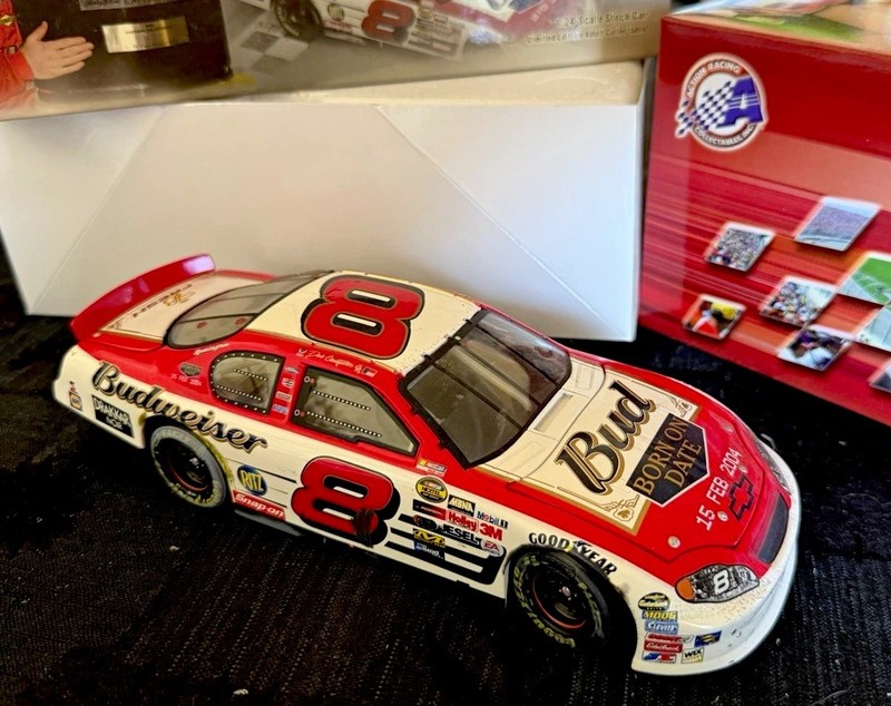 Action Dale Earnhardt Jr 2004 Chevy Carlo #8 Budweiser 1:24 NASCAR born on date