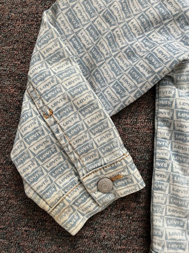 Levi's Trucker Jean Jacket Boys Size 7 Blue Light Wash Distressed Faded Red Tab - Picture 6 of 19