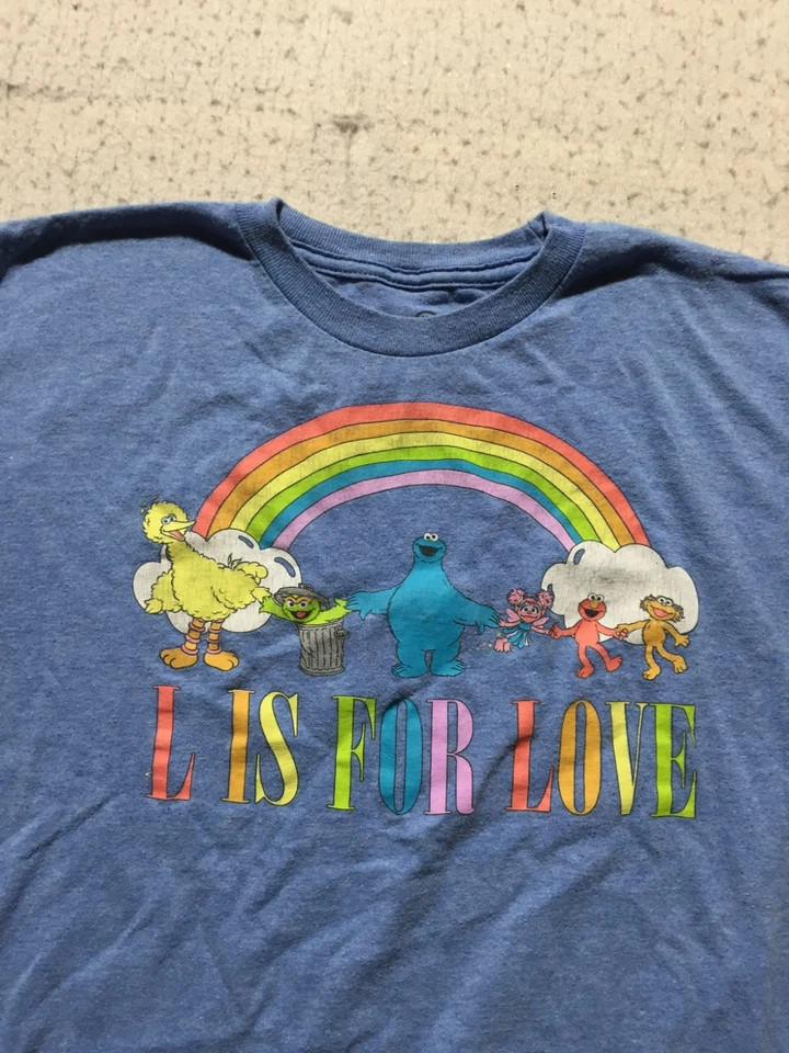 Camiseta Corta Sesame Street Niñas M Mediana Azul Claro L Is For Love Arco Iris Foto 2 de 4