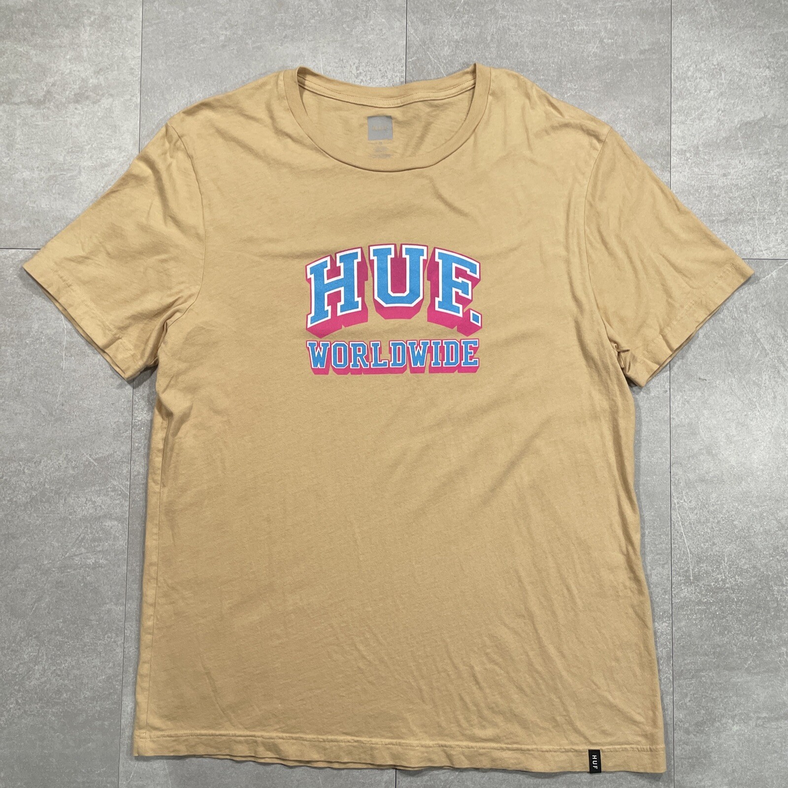 HUF Classic Script Logo T-Shirt Mens XL Beige Streetwear Skate Y2K Style
