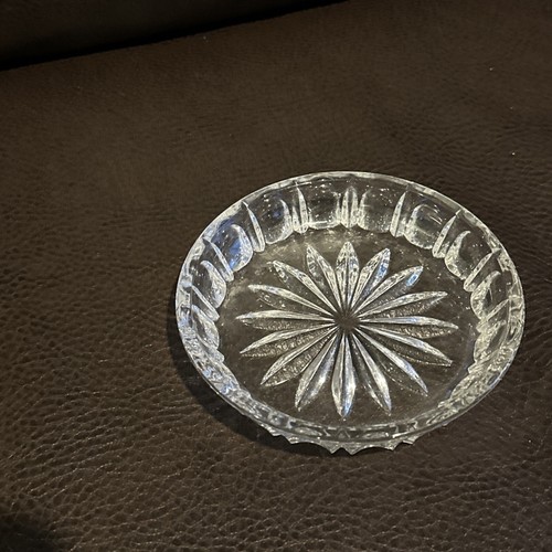 Ancien beau plat à bibelots cendrier en verre taillé transparent - Photo 2/7