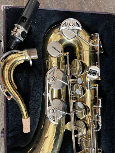 Yamaha YTS-23 Tenor Saxophone with case and mouthpiece. Made in Japan - Picture 2 of 14