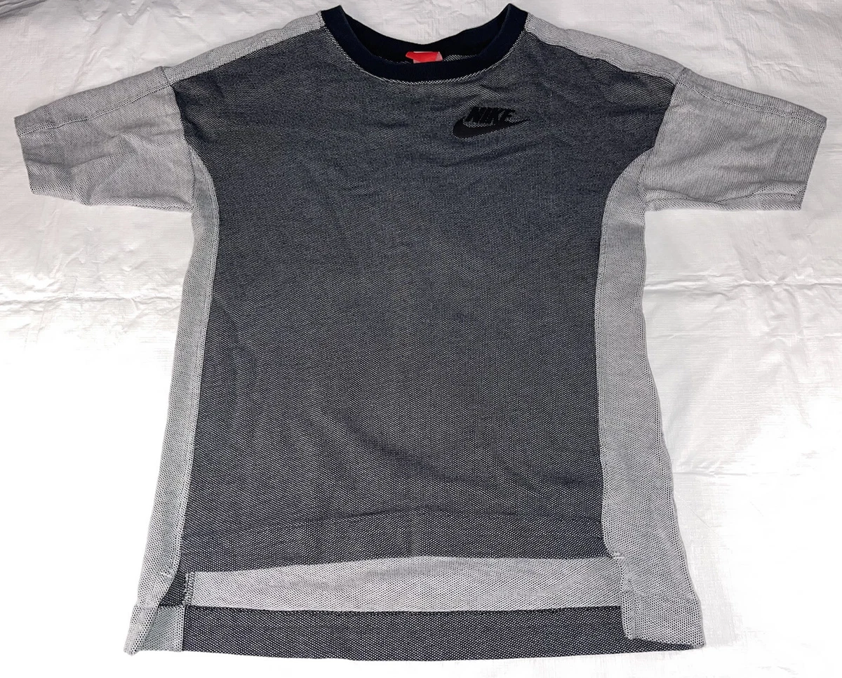 Nike Sportswear Rally Plus Crewneck Athletic Shirt Size Small